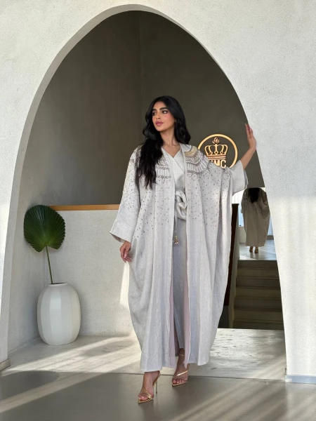 عباية بشت بخام كريب بيج فاتح مع شك يدوي C:6361 Beige