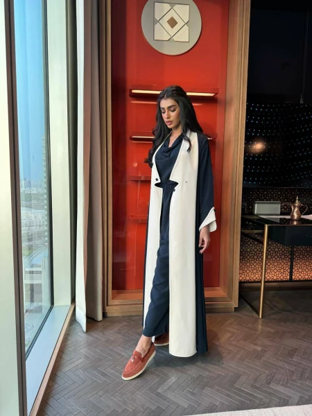 Abaya crepe in two colors dark blue and beige C:6510-1 Black
