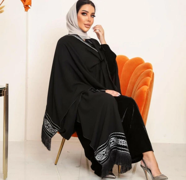 Black crepe shawl C:6023