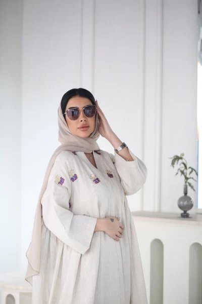 عبايه لينن بيج مع الشك يدوي C:3026beage