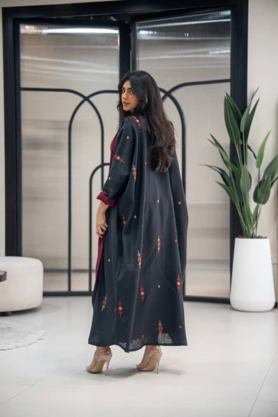 عباية بشت بخام لينن باللون الاسود مع تطريز C:6622 Black