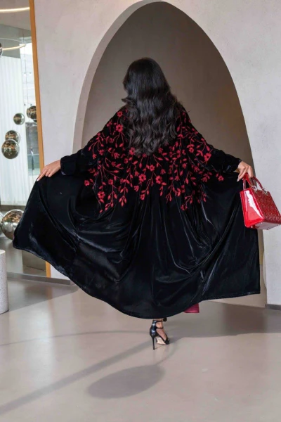 عبايه مخمل اسود مع تطريز احمر C:6559 Red