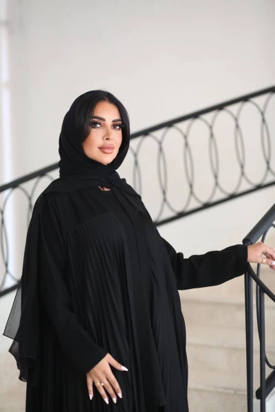 Crepe Abaya with plissé cloche breaks C:6520